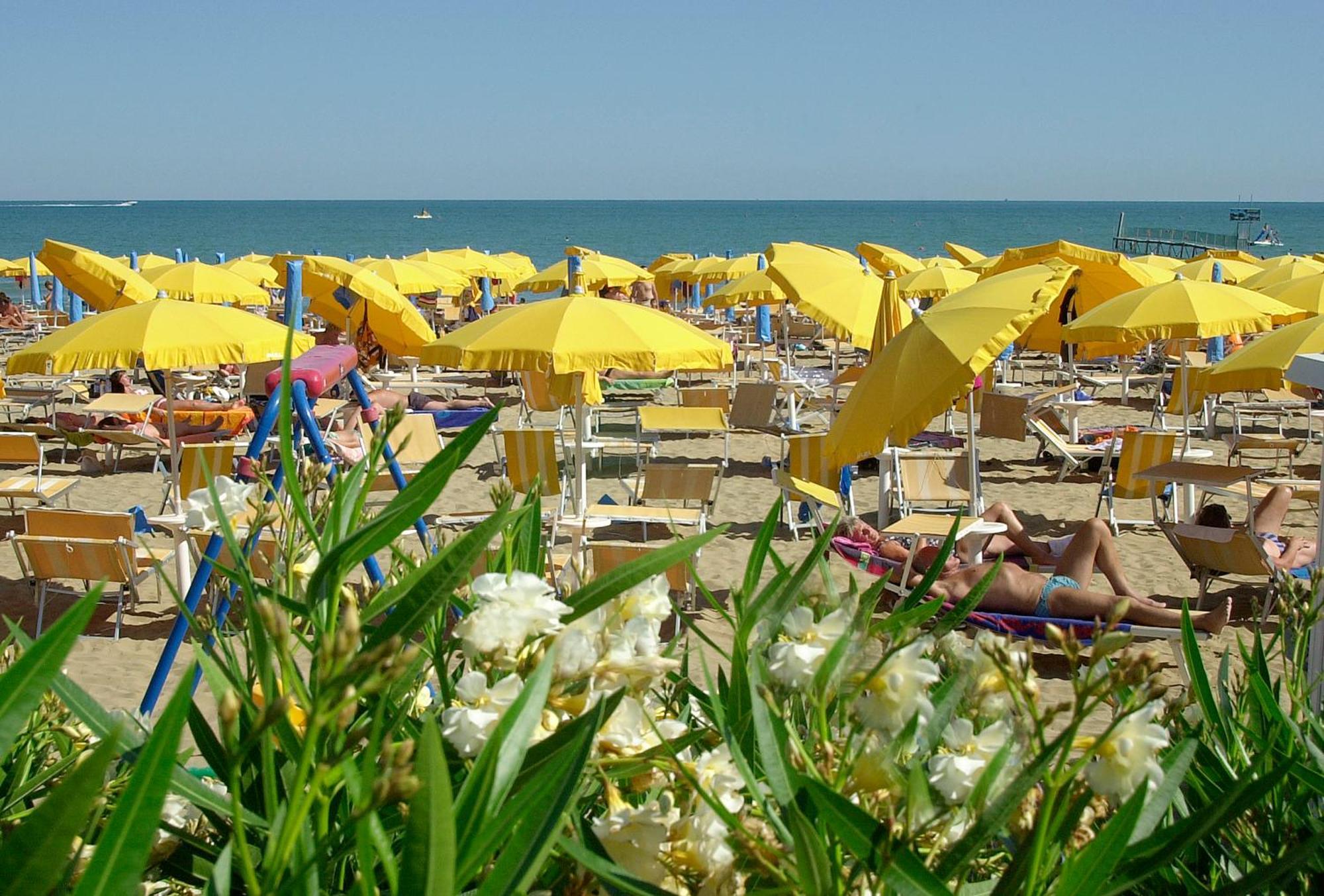 Hotel Wally Lido di Jesolo Eksteriør billede